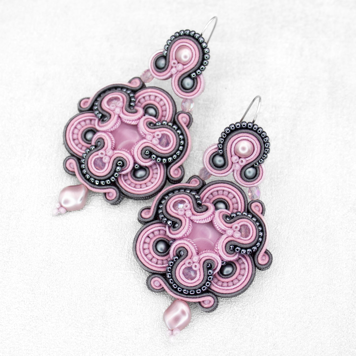 Pink and grey soutache earrings. Handmade earrings. Exclusive and statement earrings.