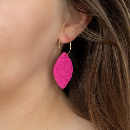 Magenta oval earrings. Handmade polymer clay earrings.