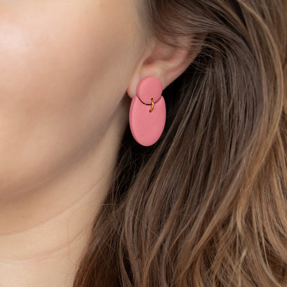 Peach geometric earrings. Handmade polymer clay earrings.